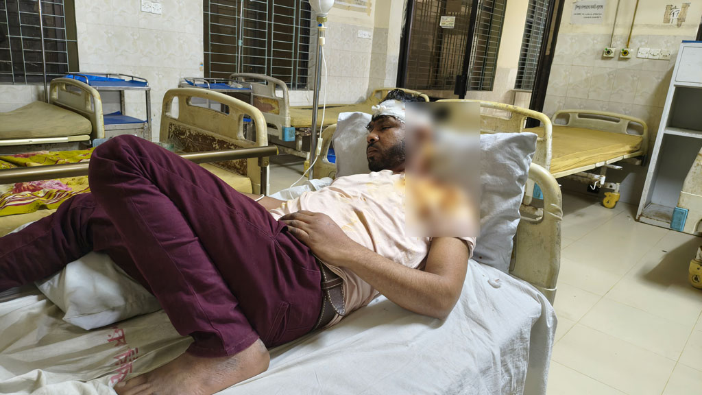 টুঙ্গিপাড়ায় বিএনপি কর্মীকে কুপিয়ে জখম