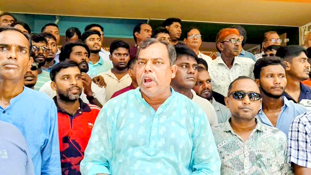 ইউএনওকে ‘লাথি মেরে বের করে দেওয়ার’ হুমকির অভিযোগ বিএনপি নেতার বিরুদ্ধে, ফেসবুকে সমালোচনা