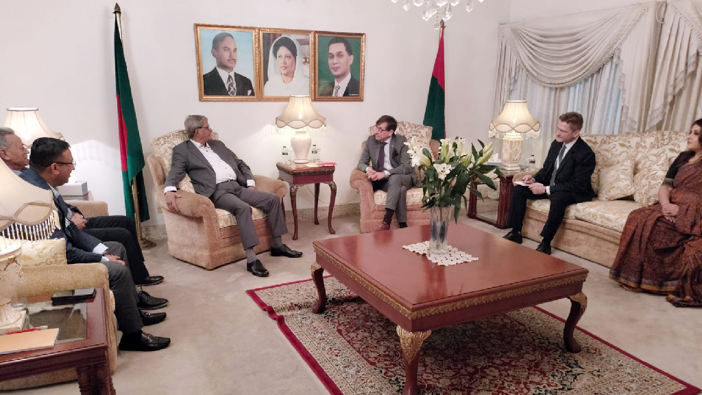 মির্জা ফখরুলের সঙ্গে ফরাসি রাষ্ট্রদূতের বৈঠক