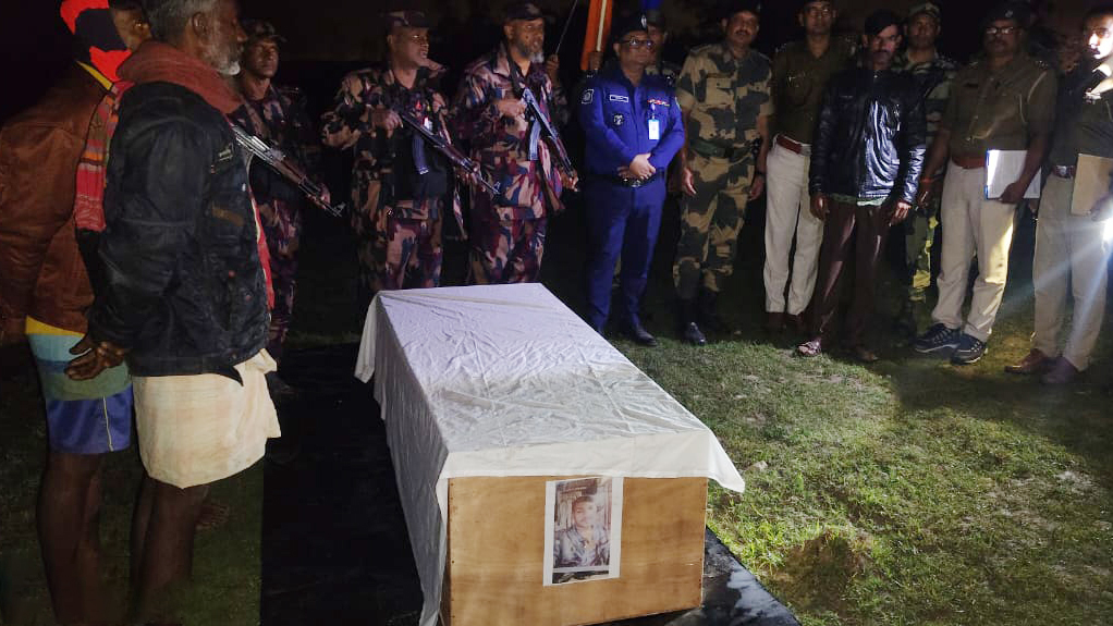 বিএসএফের গুলিতে নিহত যুবকের লাশ হস্তান্তর