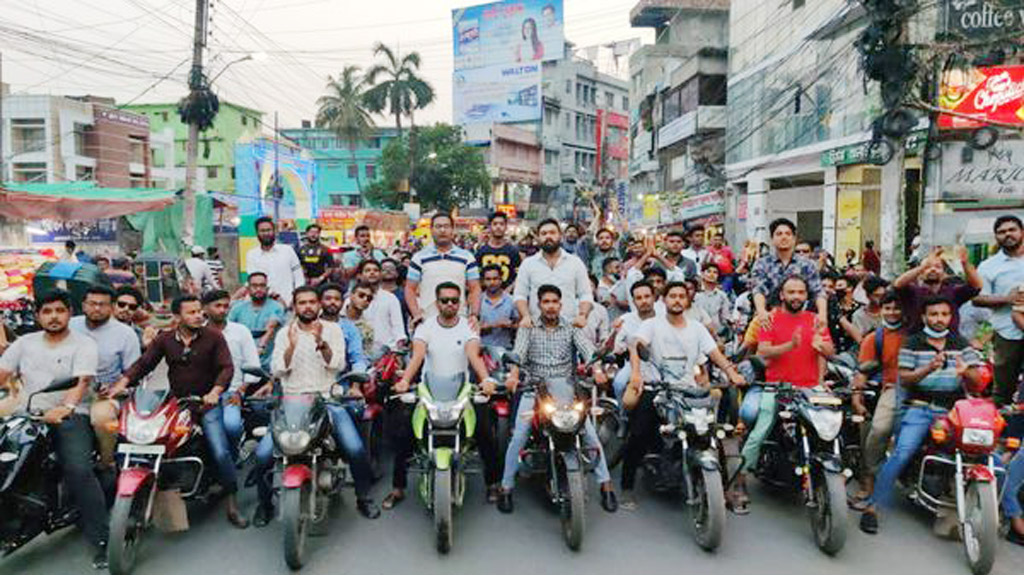 যশোরে ছাত্রলীগের মোটরসাইকেল মহড়া