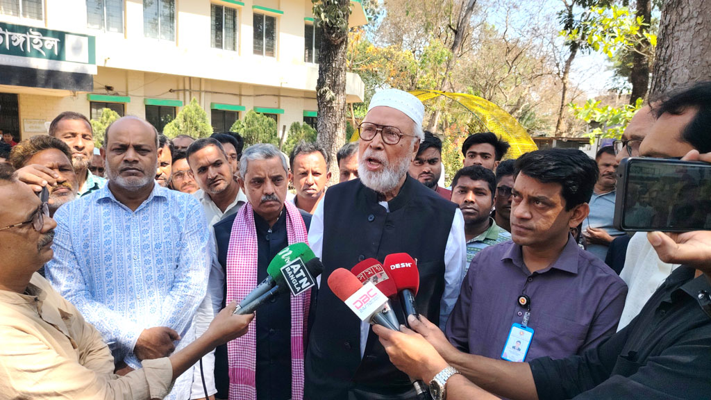 সরকার ভালো চলছে না, কারও কোনো দায়িত্ববোধ নাই: কাদের সিদ্দিকী