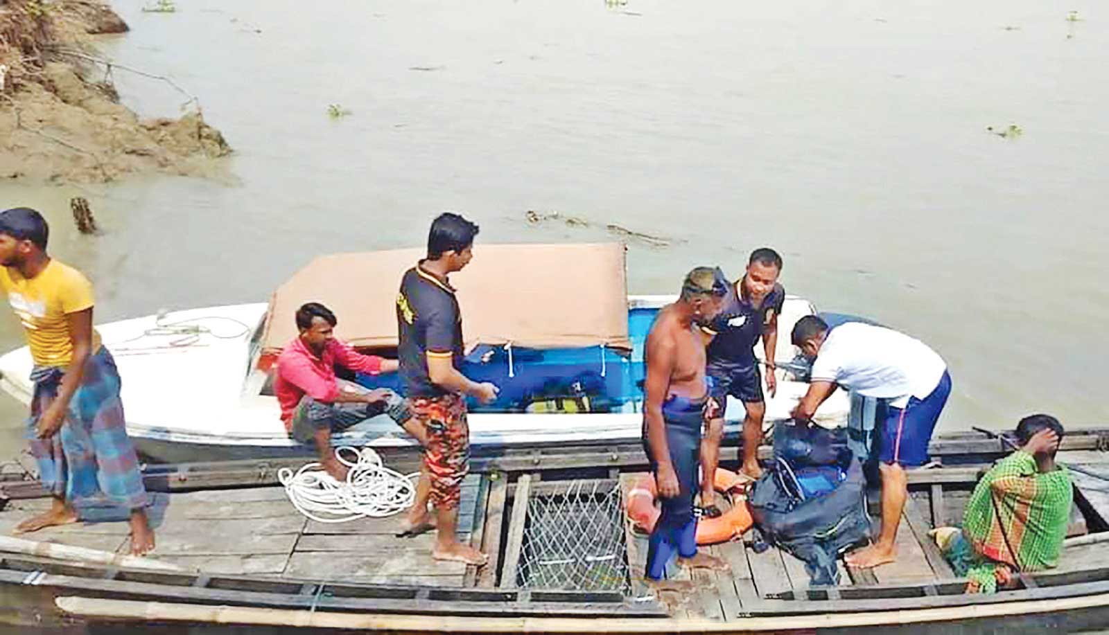 ইউএনওর স্পিডবোটে জেলেদের হামলা