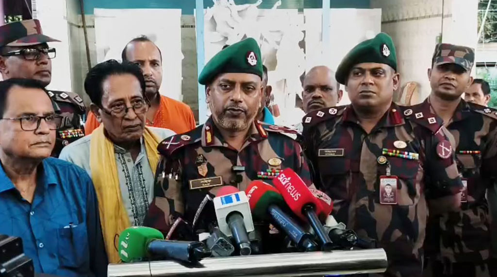 দুর্গাপূজায় সীমান্তে আড়াই হাজার বিজিবি সদস্য, ৬৬৬ মণ্ডপে নিরাপত্তা