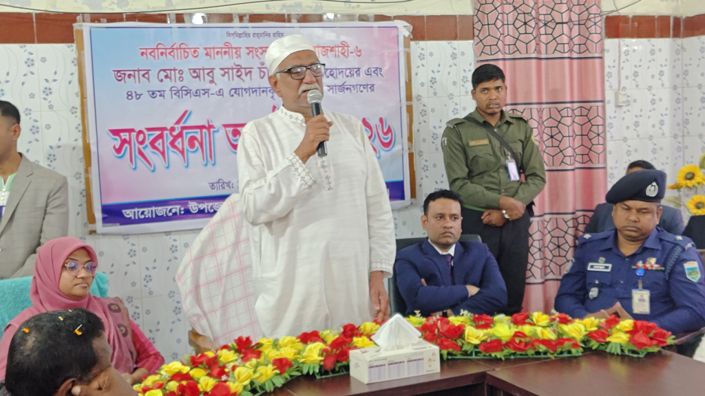 আমি পালাতে চাই না, দেশের মানুষের সঙ্গে থাকতে চাই’