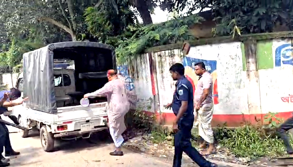 ছাত্রীর সঙ্গে অশালীন আচরণ: বাঘায় শিক্ষার্থীদের আন্দোলনের মুখে প্রধান শিক্ষকের পদত্যাগ