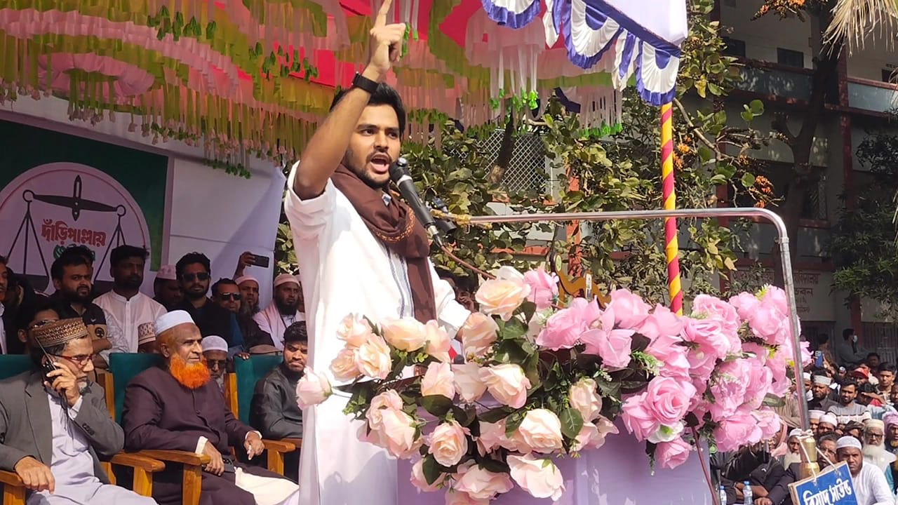 আ.লীগকে পুনর্বাসন করলে বিএনপি আবারও বিপদে পড়বে: আসিফ মাহমুদ