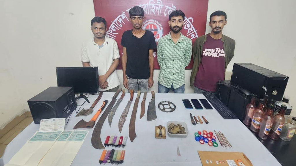 ৩ শিক্ষার্থীকে অপহরণ করে মুক্তিপণ দাবি, ছাত্রলীগের ৪ নেতা-কর্মী আটক