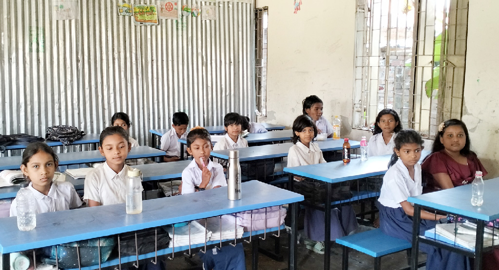 চিতলমারীতে বিশুদ্ধ পানির সংকটে কয়েক হাজার শিক্ষার্থী