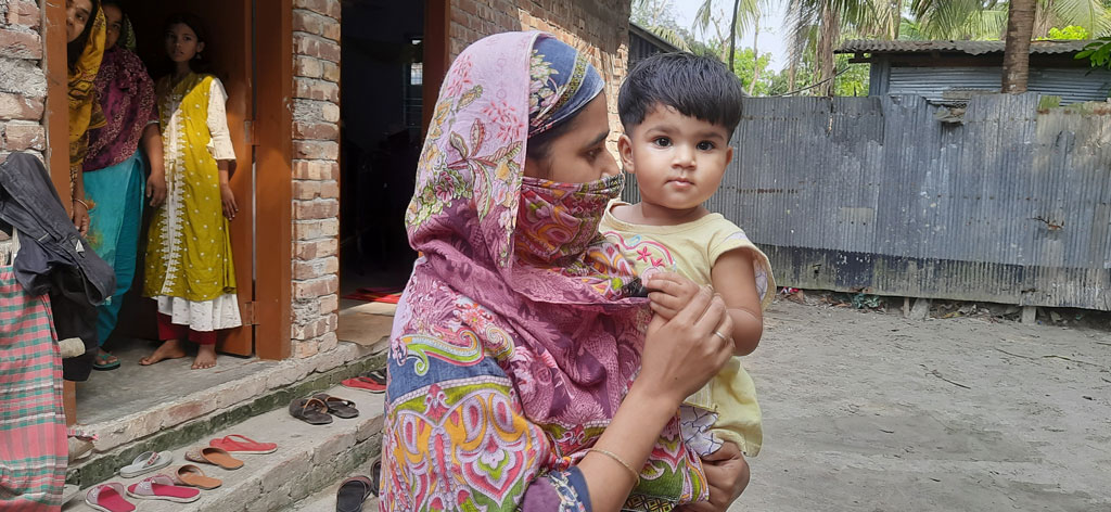 ১৪ স্বজন হারিয়ে তিন পরিবারে ঈদের দিনেও সুনসান নীরবতা