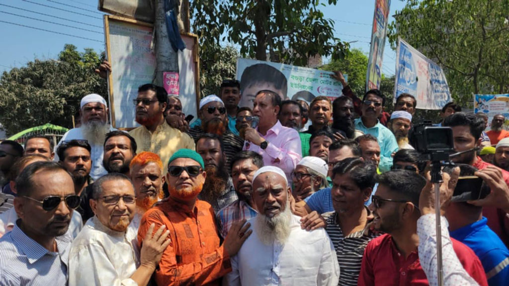 বগুড়ায় শ্রমিকদের কর্মবিরতি প্রত্যাহার, বাস চলাচল স্বাভাবিক