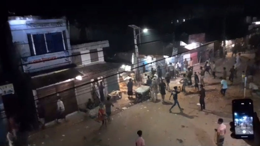 শিশুদের ঝগড়াকে কেন্দ্র করে দুই গ্রামবাসীর সংঘর্ষ, অর্ধশতাধিক আহত