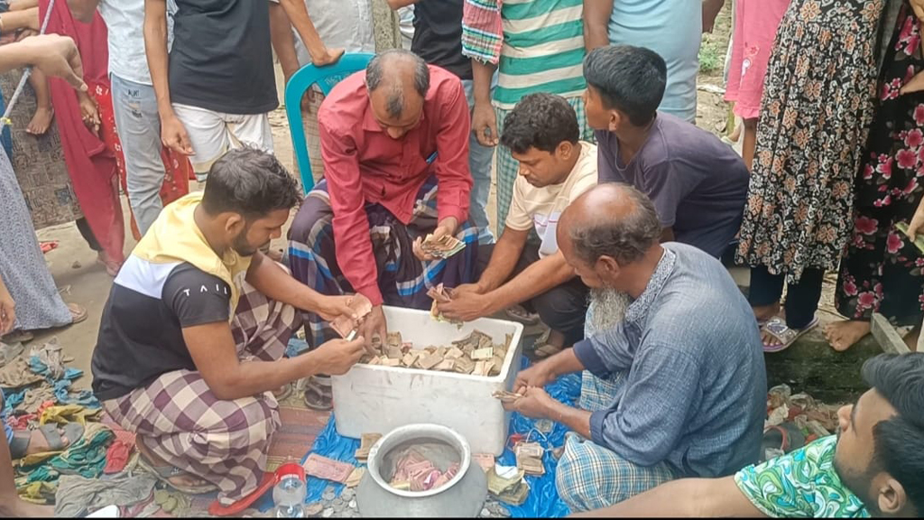 সেই ভিক্ষুকের কাছে মিলল আরও এক বস্তা টাকা-কয়েন, সব অর্থ ব্যয় হবে চিকিৎসায়