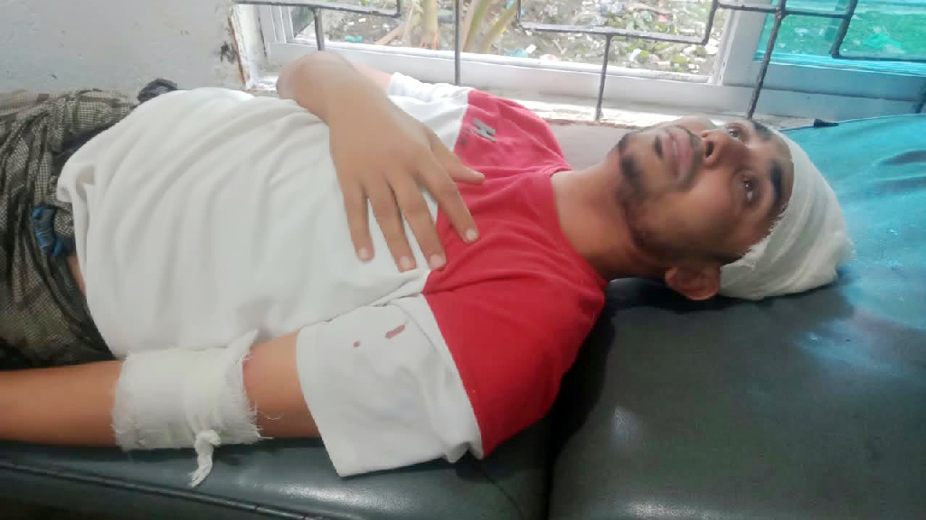 মনপুরায় শিক্ষক ও তাঁর ভাইকে মারধরের অভিযোগ জামায়াত নেতার বিরুদ্ধে