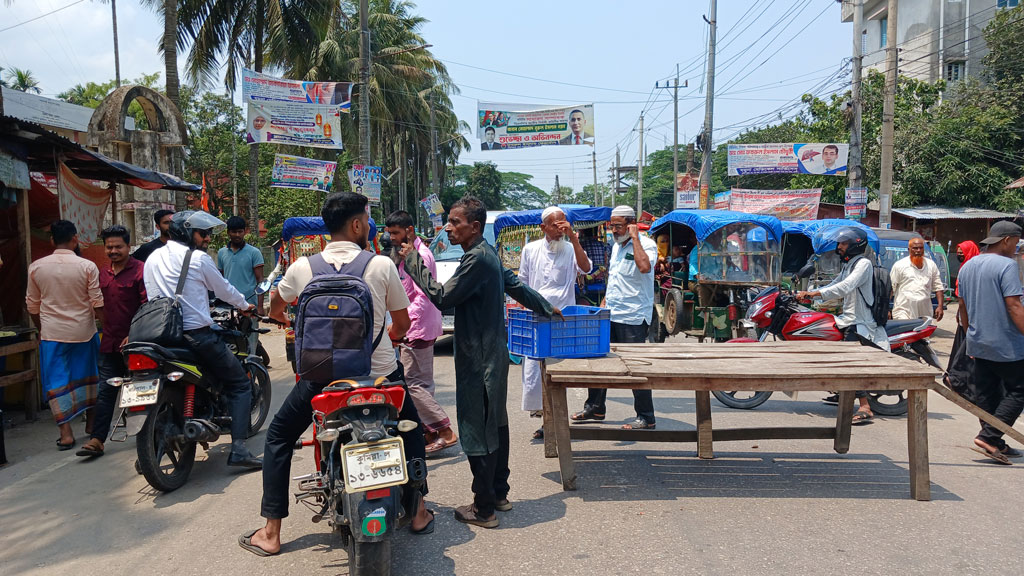ভোলায় তৃতীয় দিনে এসে বাস ধর্মঘট প্রত্যাহার