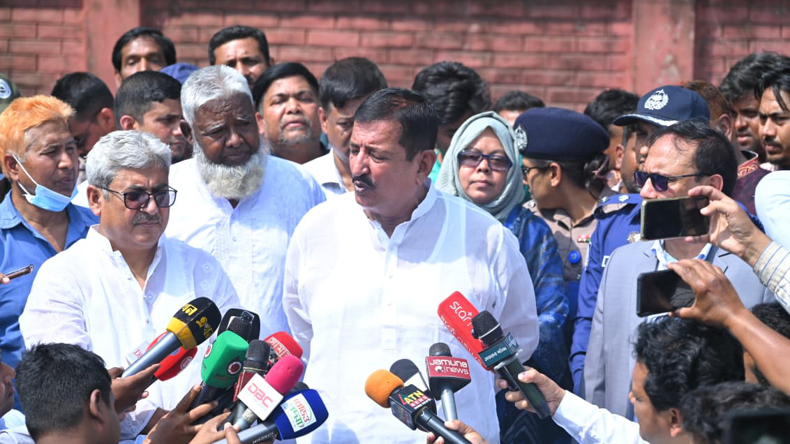 ‘প্রতি শনিবার এমপি-মন্ত্রীরা নিজ নিজ এলাকায় পরিষ্কার-পরিচ্ছন্নতা অভিযান তদারকি করবেন’