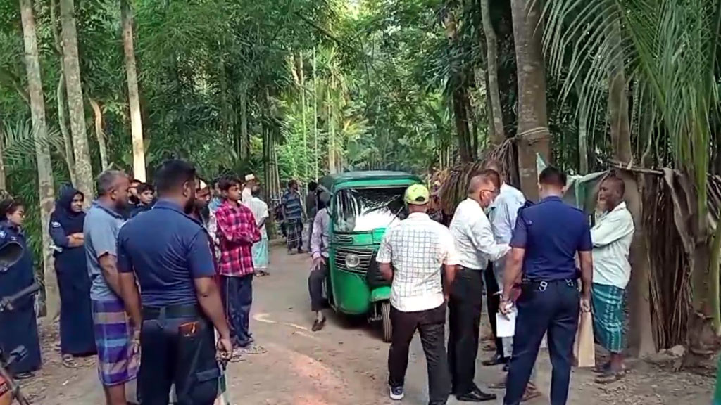বিয়ের ২০ দিনের মাথায় স্ত্রী-শাশুড়িকে গলা কেটে হত্যা