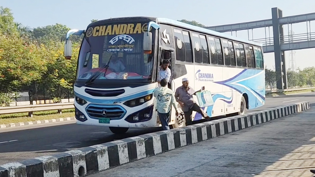 ঢাকা-ভাঙ্গা এক্সপ্রেসওয়েতে যান চলাচল স্বাভাবিক, সতর্ক আইনশৃঙ্খলা বাহিনী