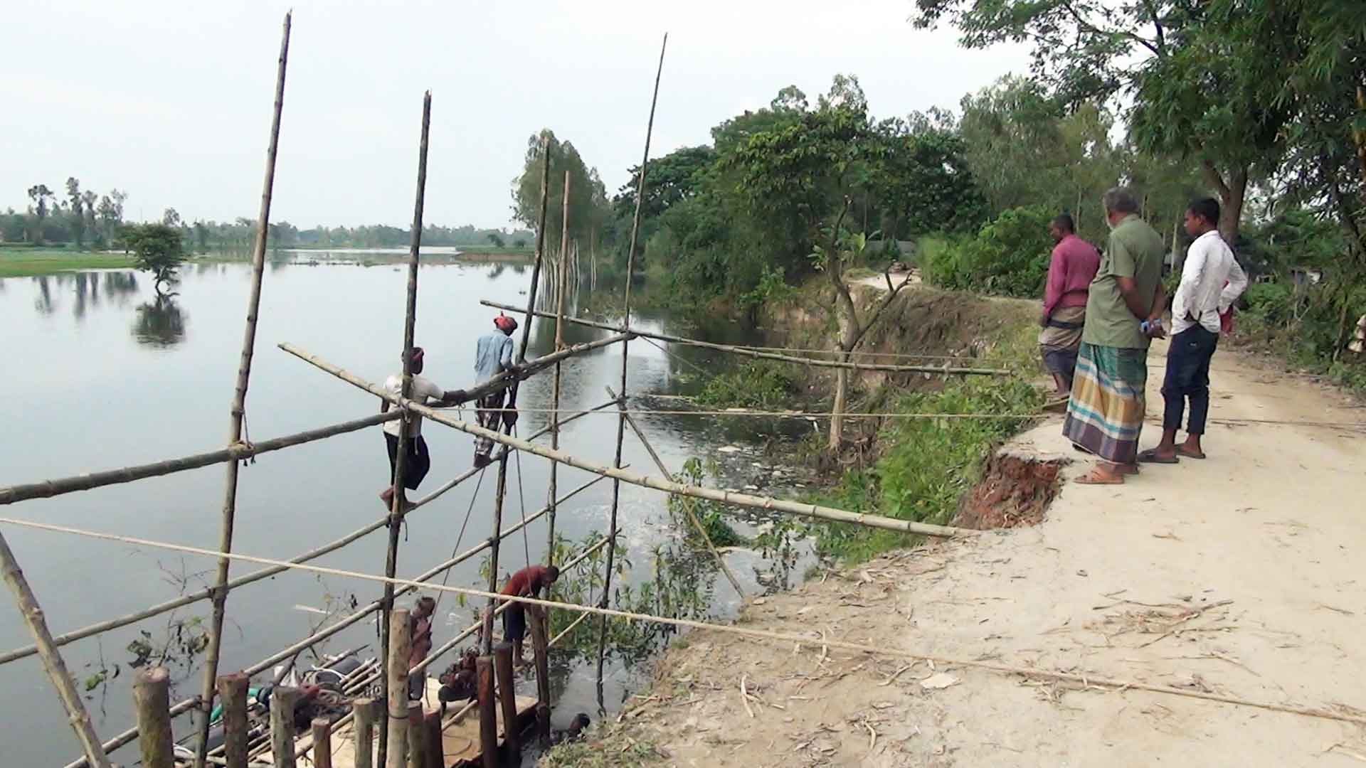 করতোয়ার ভাঙনে শেরপুরের চারটি গ্রামের মানুষের দুর্ভোগ