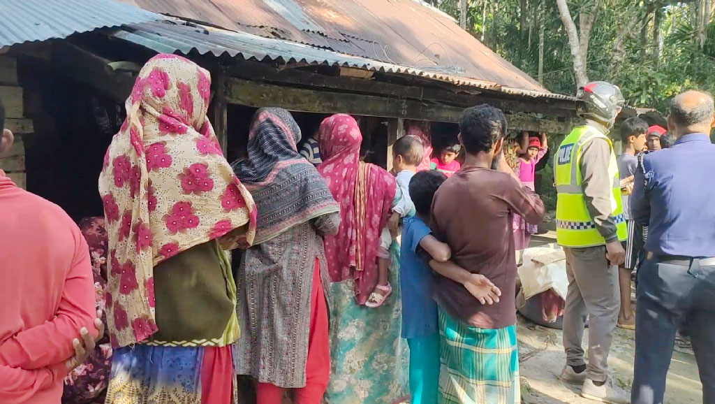 নাজিরপুরে ঘর থেকে বৃদ্ধার হাত-পা বাঁধা মরদেহ উদ্ধার