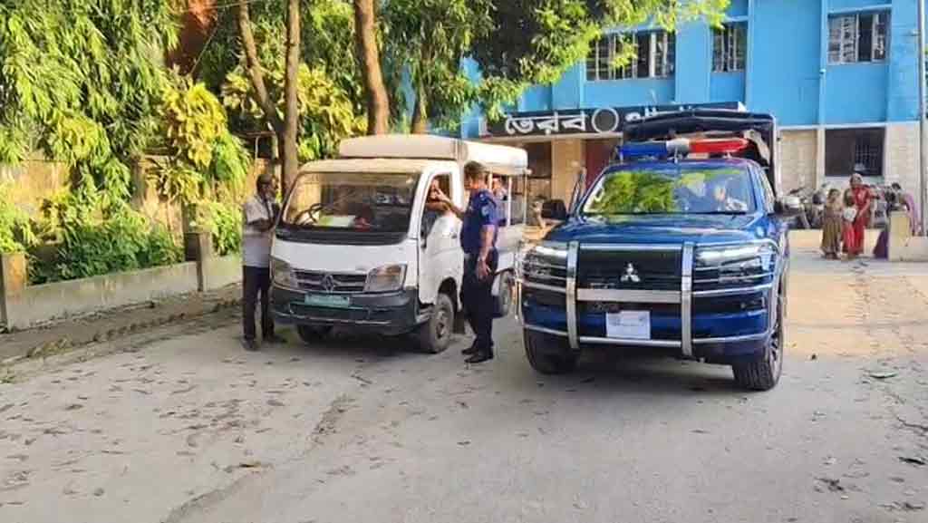 ভৈরবে যৌথ অভিযানে ২৬ জন আটক, ভ্রাম্যমাণ আদালতে ১৪ জনের কারাদণ্ড