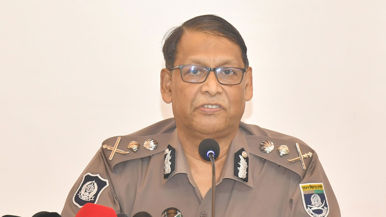 ‎জঙ্গি হামলার তীব্র আশঙ্কাবোধ করছি না, 
তবে উড়িয়েও দিচ্ছি না: আইজিপি