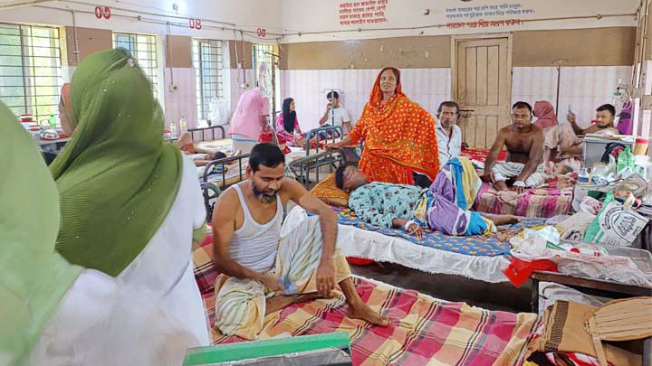 লালপুরে ডায়রিয়ার প্রাদুর্ভাব, হাসপাতালে রোগী দেড় শতাধিক ছাড়িয়েছে