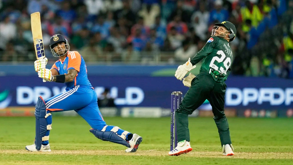 ‘পাকিস্তানের বিপক্ষে ভারতকে জোর করে খেলানো হয়েছে’
