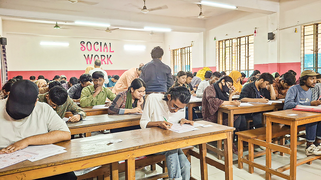 ইংরেজির সিলেবাসটা আগে বোঝা দরকার