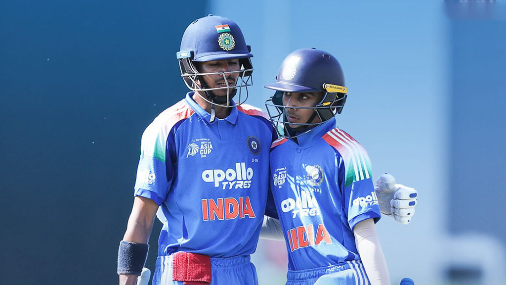 ৪৩৩ রান করে নিজেদের রেকর্ড ভেঙে নতুন করে গড়ল ভারত