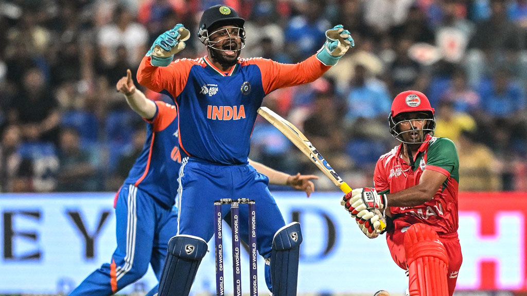 ওমানের ব্যাটিং দৃঢ়তার পরও ভারতের তিনে তিন