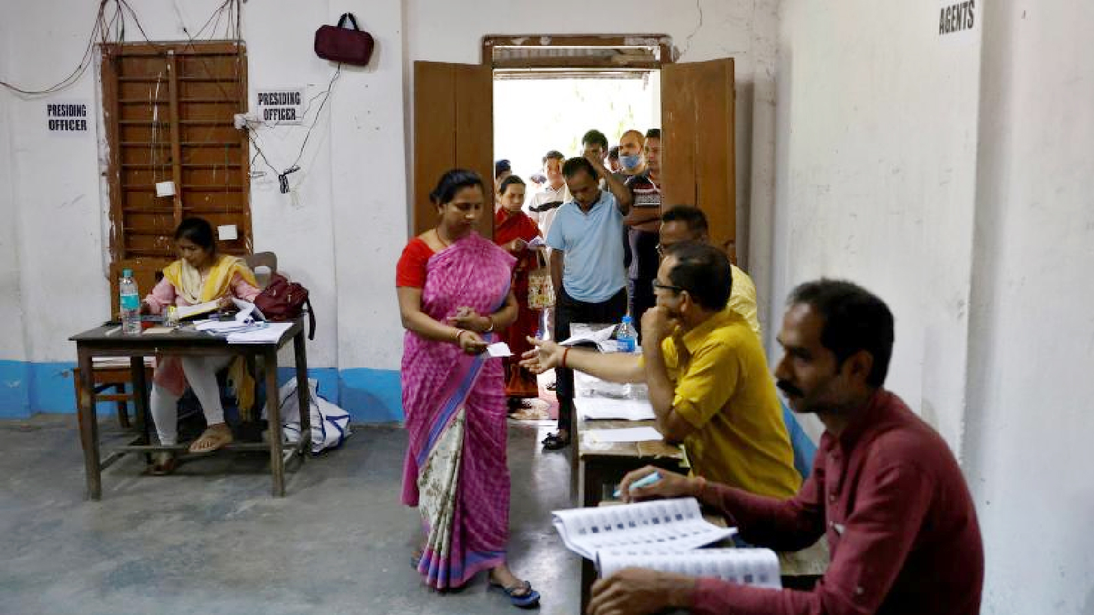 ভারতে চার বছরে দলবদল করেছেন ১১১ সংসদ সদস্য, শীর্ষে নাগাল্যান্ড ও পশ্চিমবঙ্গ