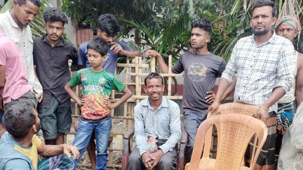 গুলিতে বাংলাদেশি কৃষক আহতের ঘটনায় বিএসএফের দুঃখ প্রকাশ, ফেরত দেওয়া হলো ভারতীয় কৃষককে