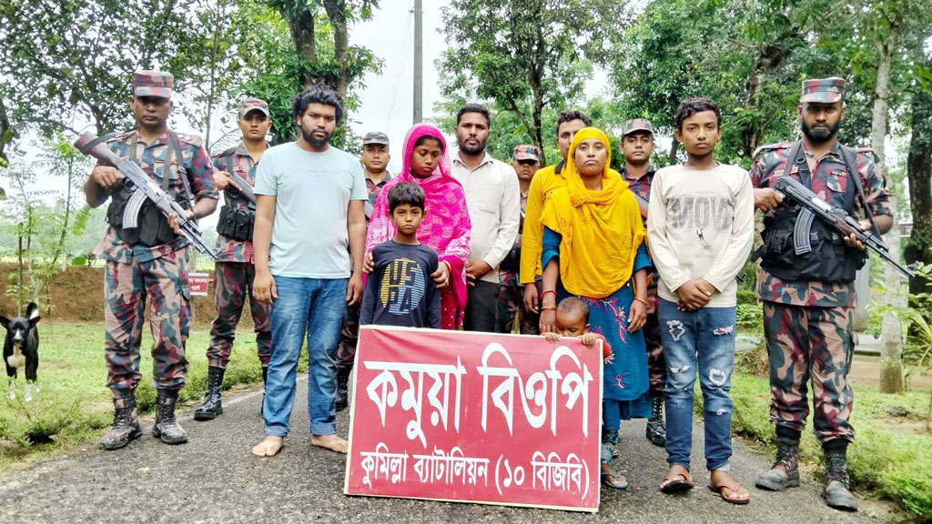 বাংলাদেশে অনুপ্রবেশের দায়ে আটক ৫২ ভারতীয়