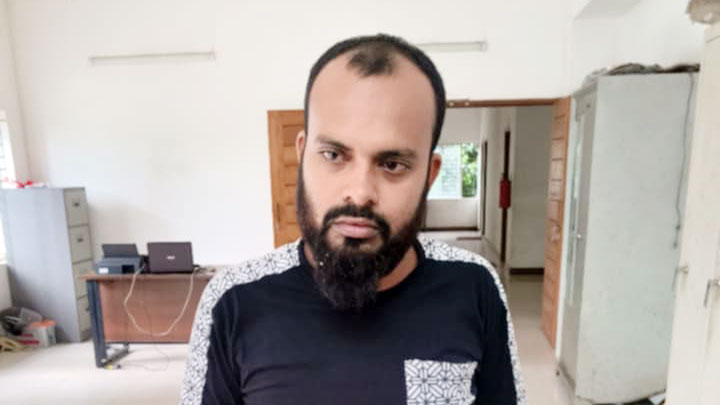 নারায়ণগঞ্জে ছোট ভাইয়ের স্ত্রীকে হত্যা, থানায় ভাশুরের আত্মসমর্পণ