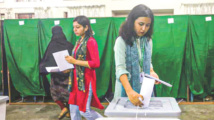 শিবিরের ভূমিধস বিজয় যে কারণে