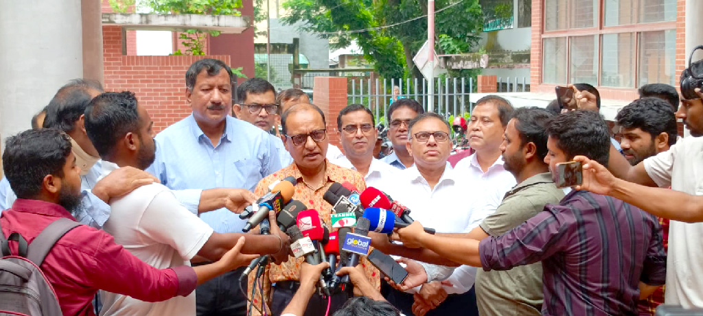৩২ হাজার শিক্ষকের পদোন্নতি আটকে রয়েছে যে কারণে