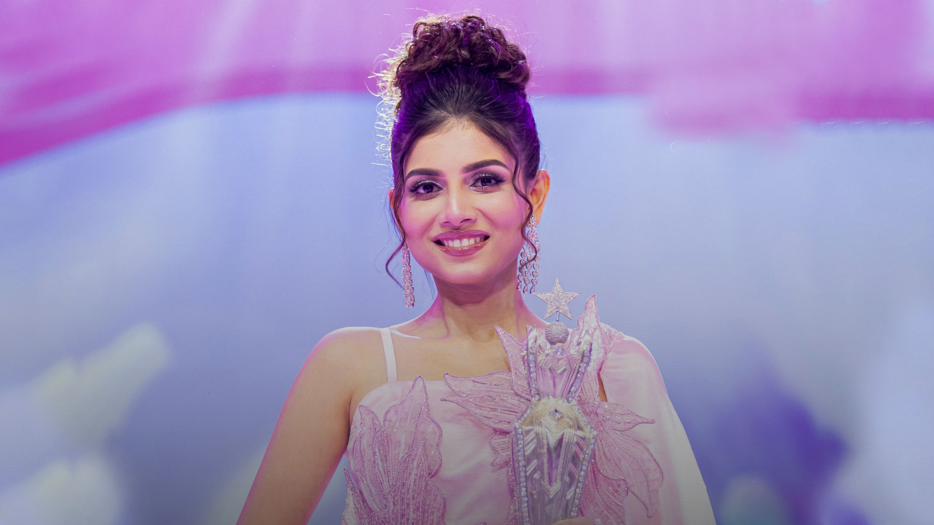 লাক্স সুপারস্টার হলেন রাজশাহীর বর্ণিতা