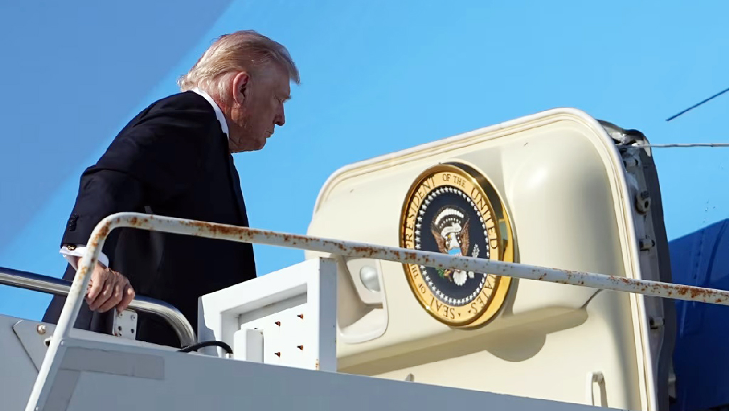 ইরানে ‘বড় হামলা’ এখনো শুরুই হয়নি—সিএনএনকে ট্রাম্প