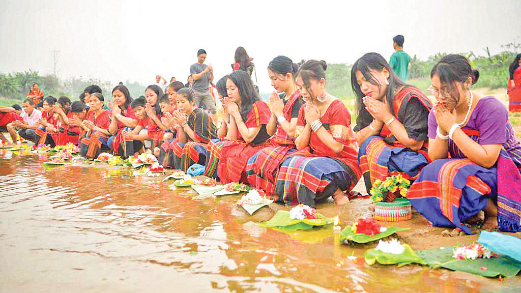 ক্ষুদ্র নৃগোষ্ঠীর সামাজিক উৎসব: পাহাড়ি সংস্কৃতির অনন্য রূপ