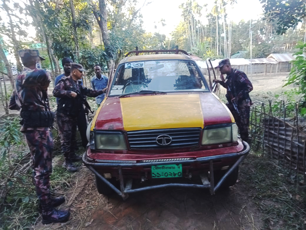 হাদিকে গুলি: মৌলভীবাজার সীমান্তে বিজিবির একাধিক বিশেষ চেকপোস্ট স্থাপন