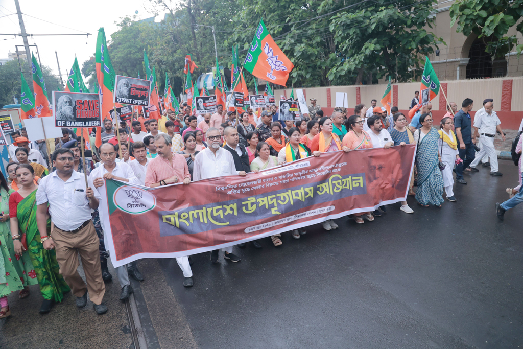 পশ্চিমবঙ্গে নির্বাচন: বিজেপি কেন আর বাংলাদেশবিরোধী বয়ান দিচ্ছে না