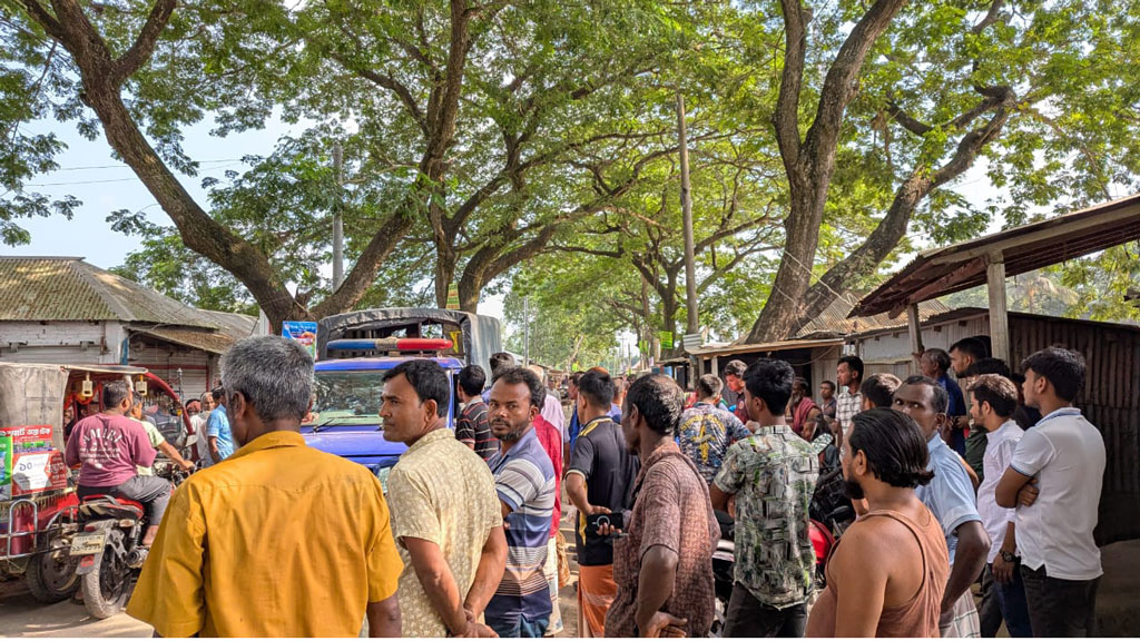 দোকান থেকে ব্যবসায়ীর ঝুলন্ত লাশ উদ্ধার