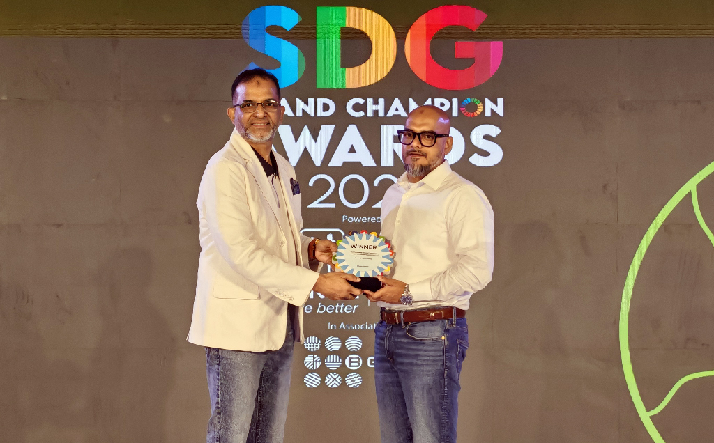 টেকসই আর্থিক খাত ও কমিউনিটি উন্নয়নে এসডিজি অ্যাওয়ার্ড জিতল বিকাশ