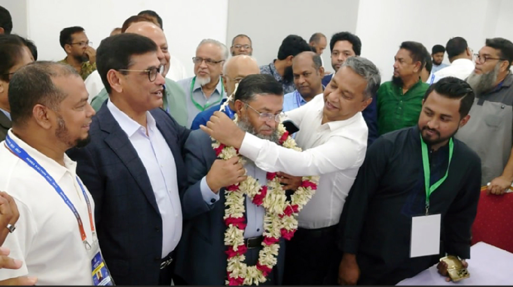 বিকেএমইএর নির্বাচনে হাতেমের নেতৃত্বাধীন প্যানেল জয়ী