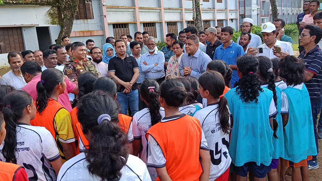 বিকেএসপির নতুন শাখা স্থাপনে হালুয়াঘাট-ধোবাউড়া পরিদর্শনে সচিব ও প্রতিনিধিদল