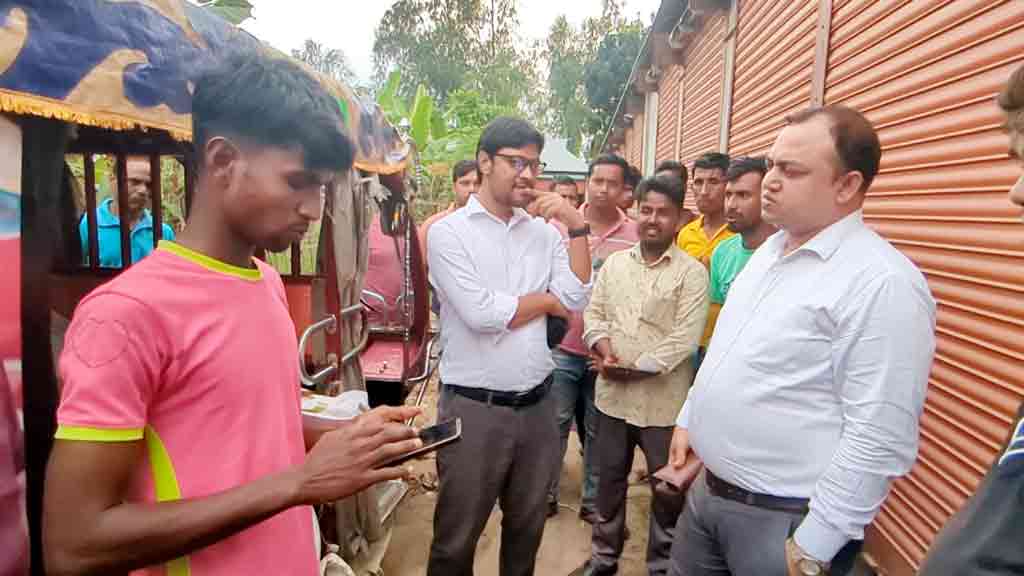 বকশীগঞ্জে ২৫ বস্তা ইউরিয়া সার জব্দ