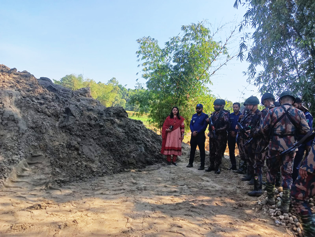জৈন্তাপুরে সাড়ে ১৬ হাজার ঘনফুট বালু জব্দ, নিলামে বিক্রি