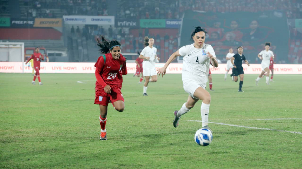 আজারবাইজানের কাছেও ঋতুপর্ণাদের হার