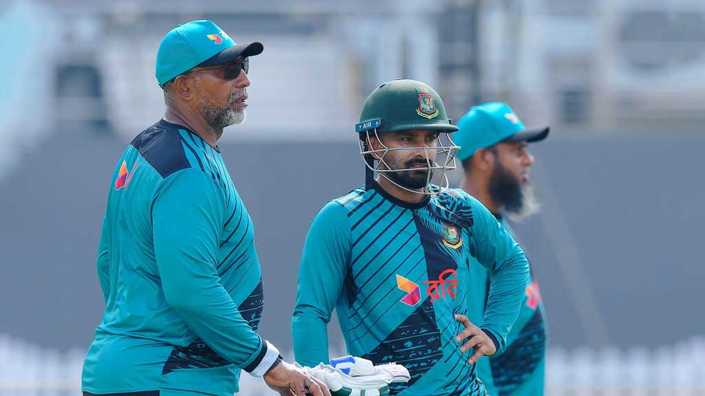 শেষ ভালোর অপেক্ষায় বাংলাদেশ